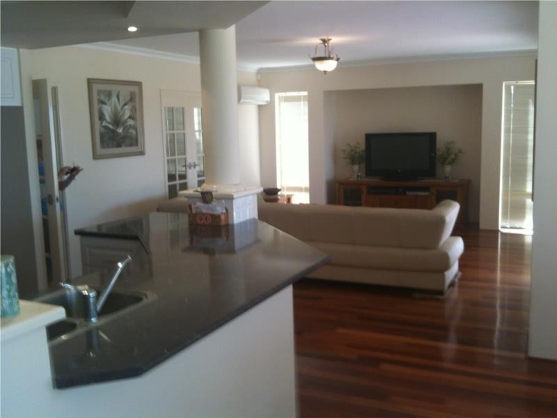 16 Derwent Meander, Joondalup WA 6027