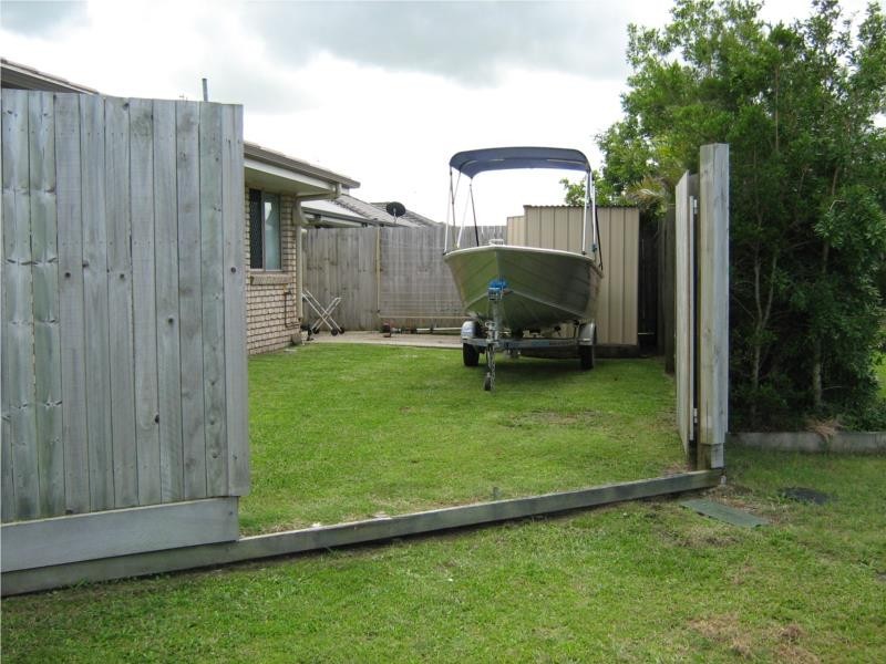 11 Donnelly Place, Caloundra West QLD 4551