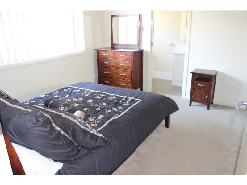 10 Trillers Ave, Coomera QLD 4209
