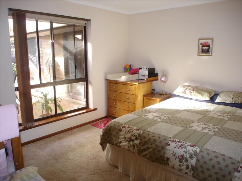 9 Jaimey Grove, Aberfoyle Park SA 5159