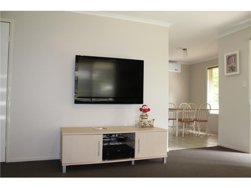 6 Carlie Court, Redbank Plains QLD 4301