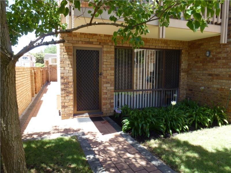 8/286 Mill Point Road, South Perth WA 6151