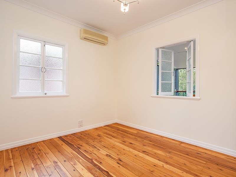 27 Ashbourne Ave, Ashgrove QLD 4060