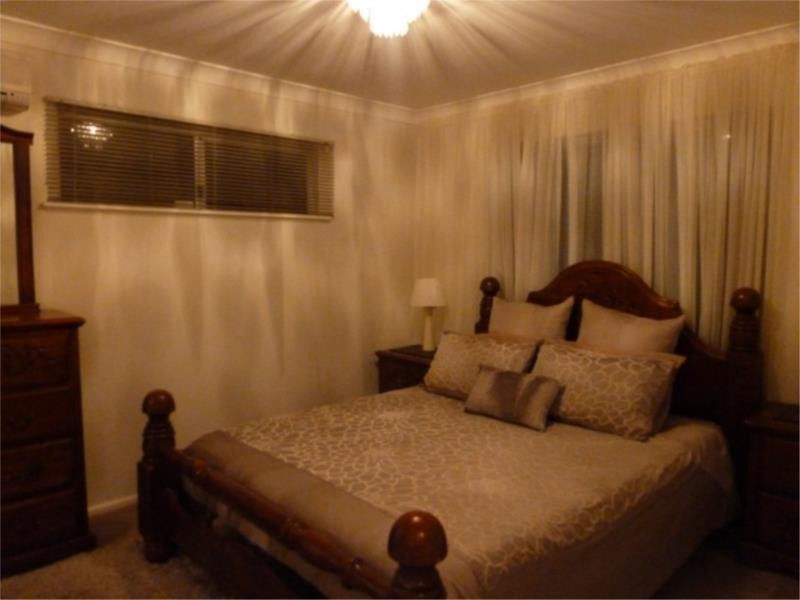 4 Legana ave, Kingsley WA 6026