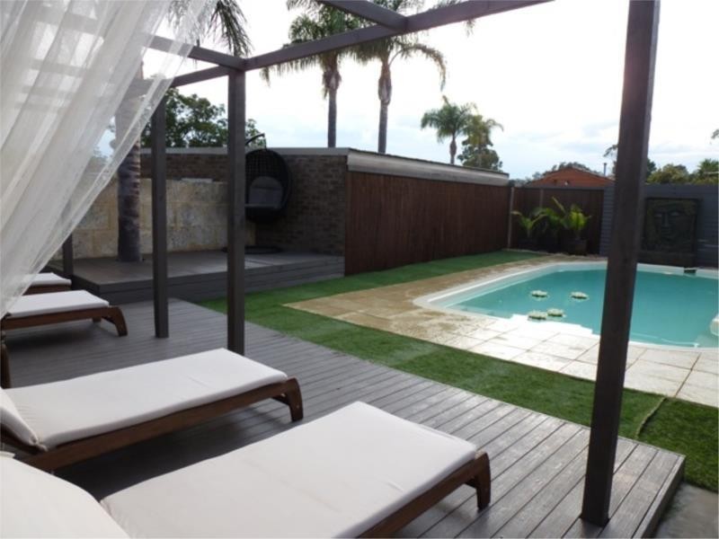 4 Legana ave, Kingsley WA 6026