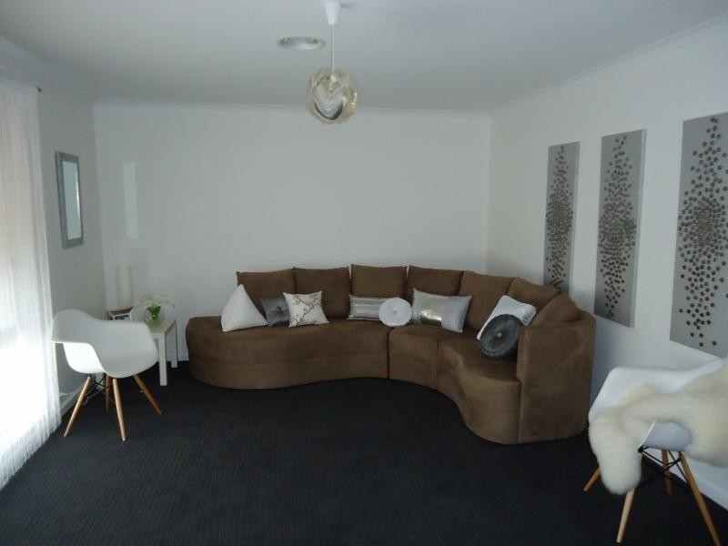 2 Paul Place, Monash ACT 2904