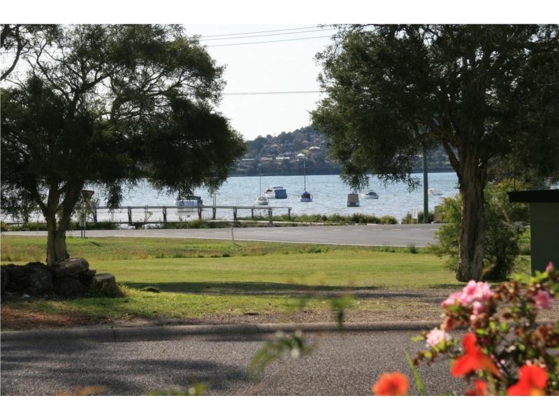 6 Linden avenue, Eleebana NSW 2282