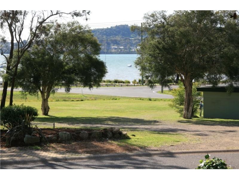 6 Linden avenue, Eleebana NSW 2282