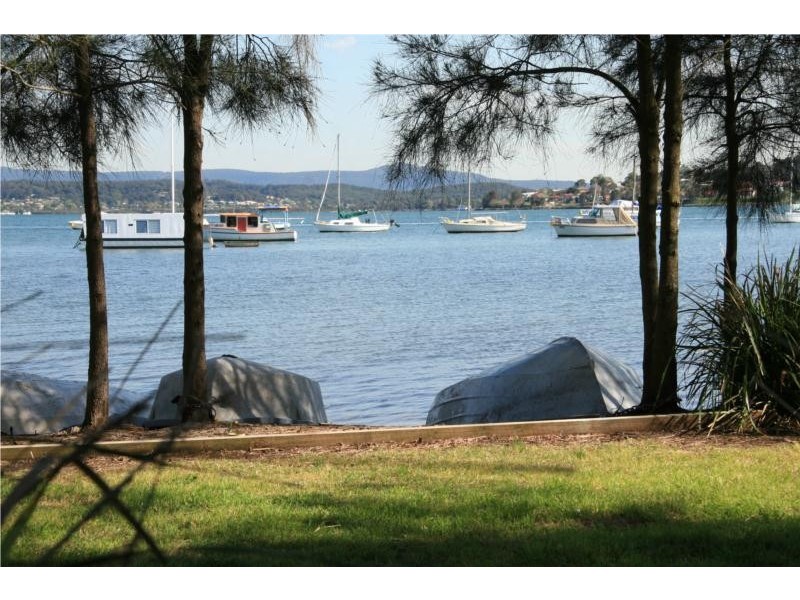 6 Linden avenue, Eleebana NSW 2282