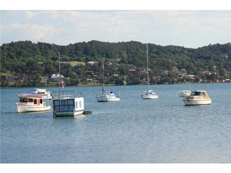 6 Linden avenue, Eleebana NSW 2282