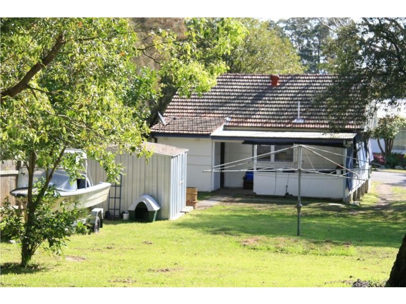 6 Linden avenue, Eleebana NSW 2282