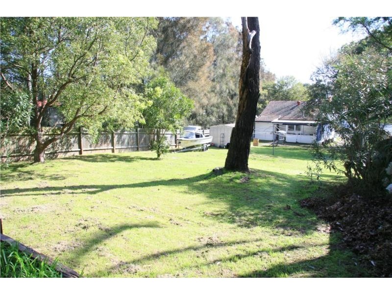 6 Linden avenue, Eleebana NSW 2282