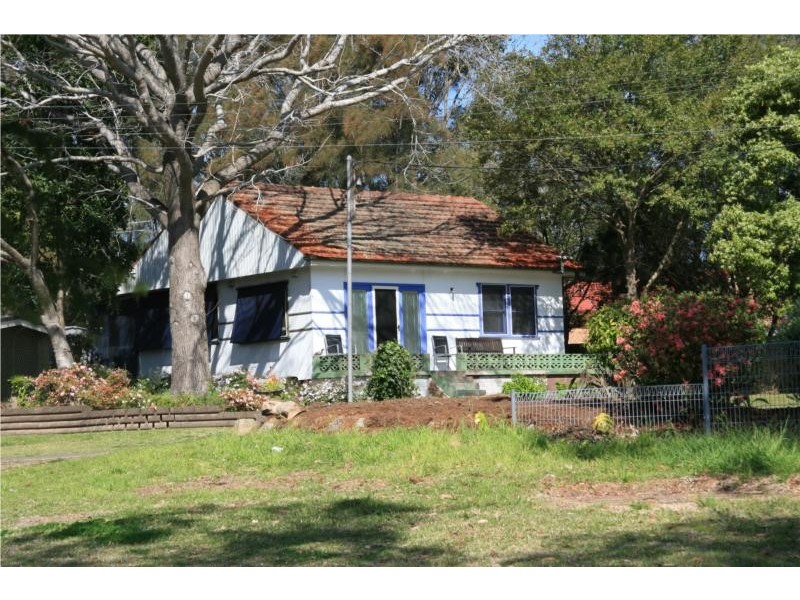 6 Linden avenue, Eleebana NSW 2282