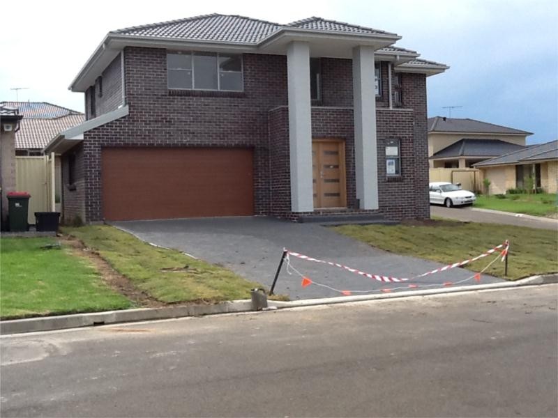 27 Wingham Road, Hoxton Park NSW 2171