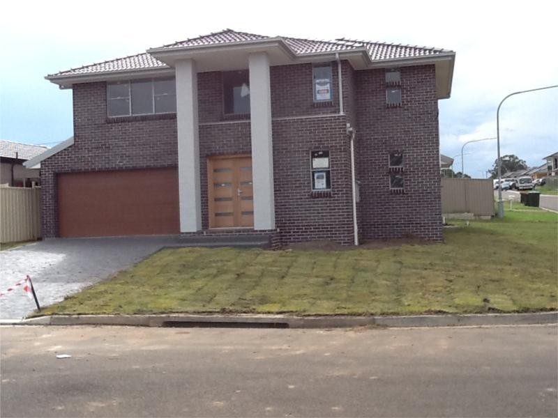 27 Wingham Road, Hoxton Park NSW 2171