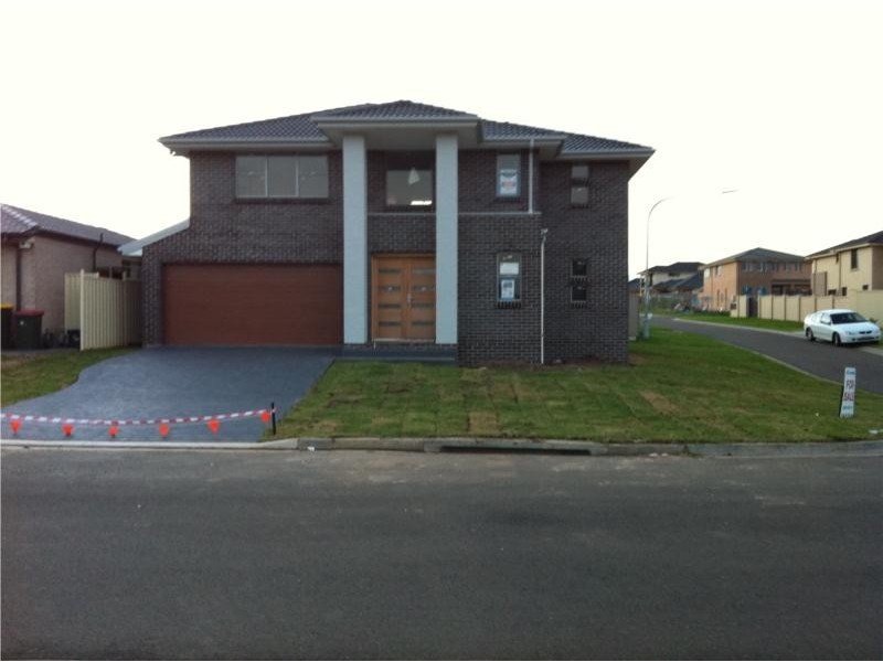 27 Wingham Road, Hoxton Park NSW 2171