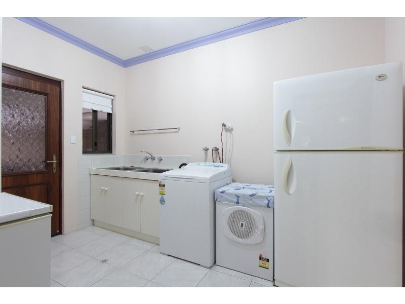 81 Flinders Avenue, Hillarys WA 6025