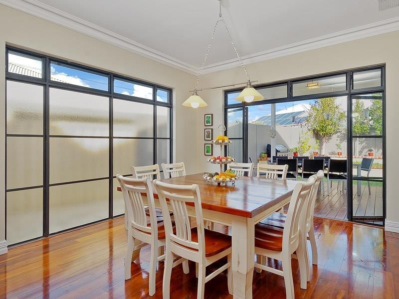 4 Concord Terrace, Atwell WA 6164
