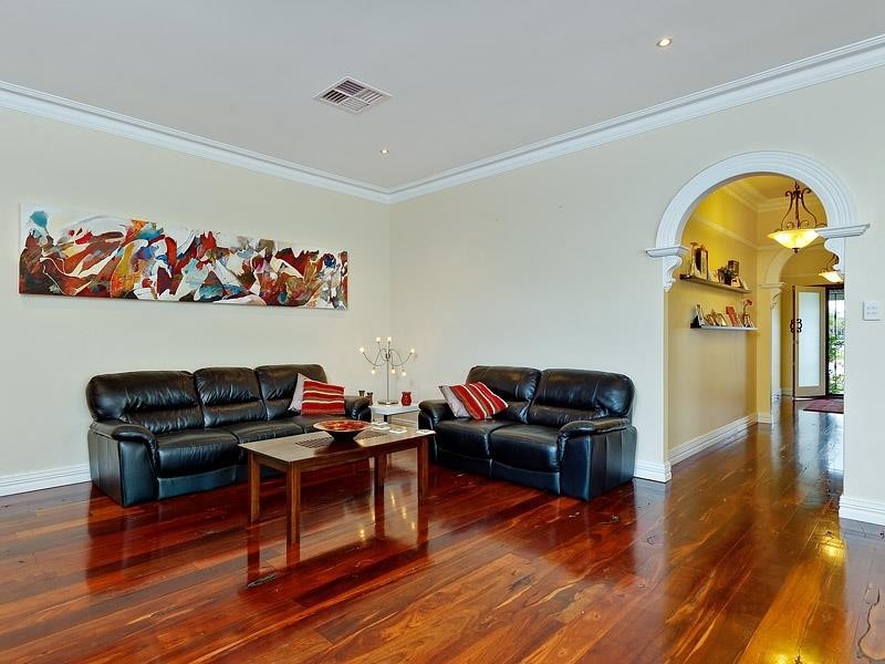 4 Concord Terrace, Atwell WA 6164