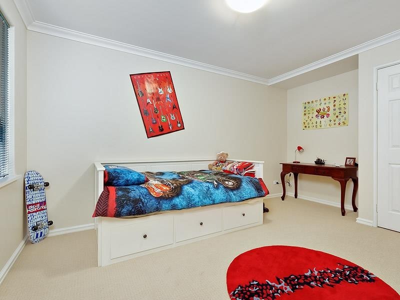 4 Concord Terrace, Atwell WA 6164