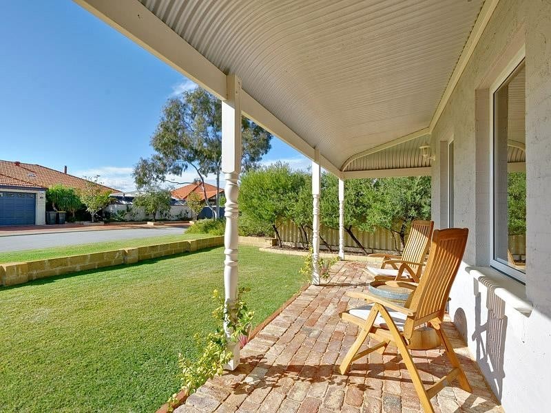 4 Concord Terrace, Atwell WA 6164