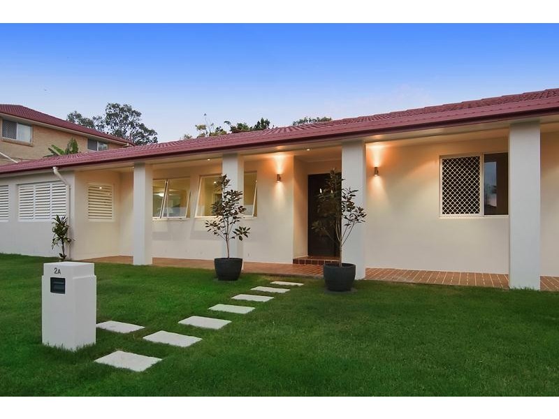 2 Daniel Court, Scarborough QLD 4020