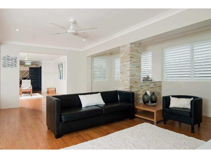 2 Daniel Court, Scarborough QLD 4020