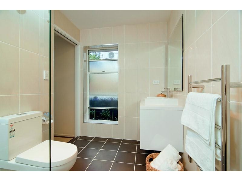 2 Daniel Court, Scarborough QLD 4020