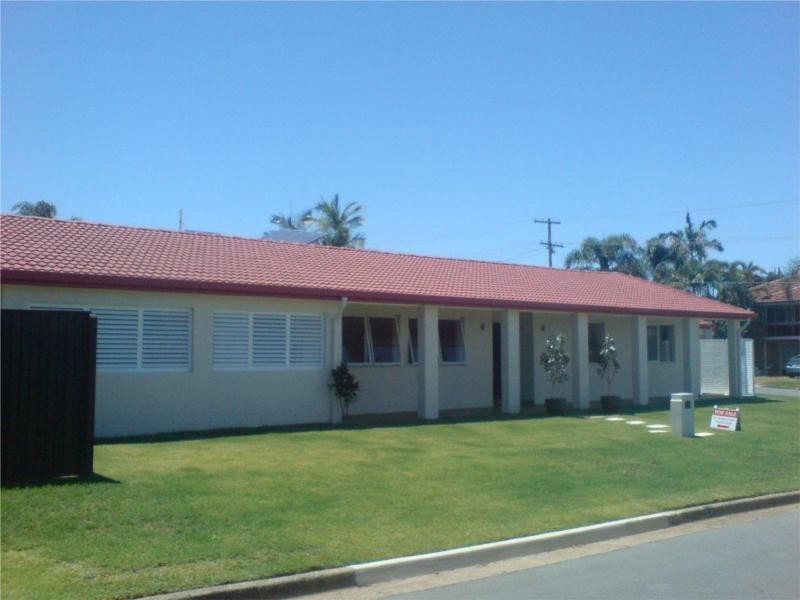 2 Daniel Court, Scarborough QLD 4020