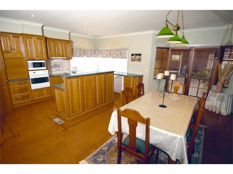 2 Sterry Street, Golden Square VIC 3555