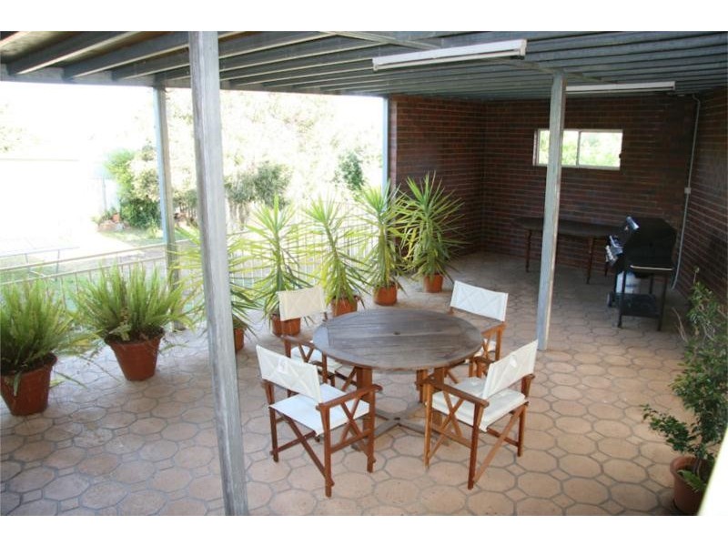 2 Sterry Street, Golden Square VIC 3555