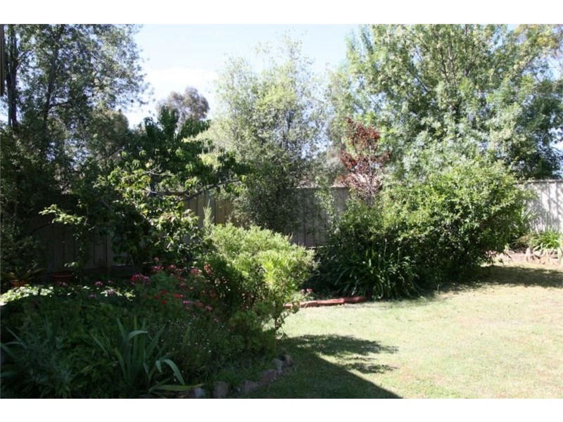 2 Sterry Street, Golden Square VIC 3555