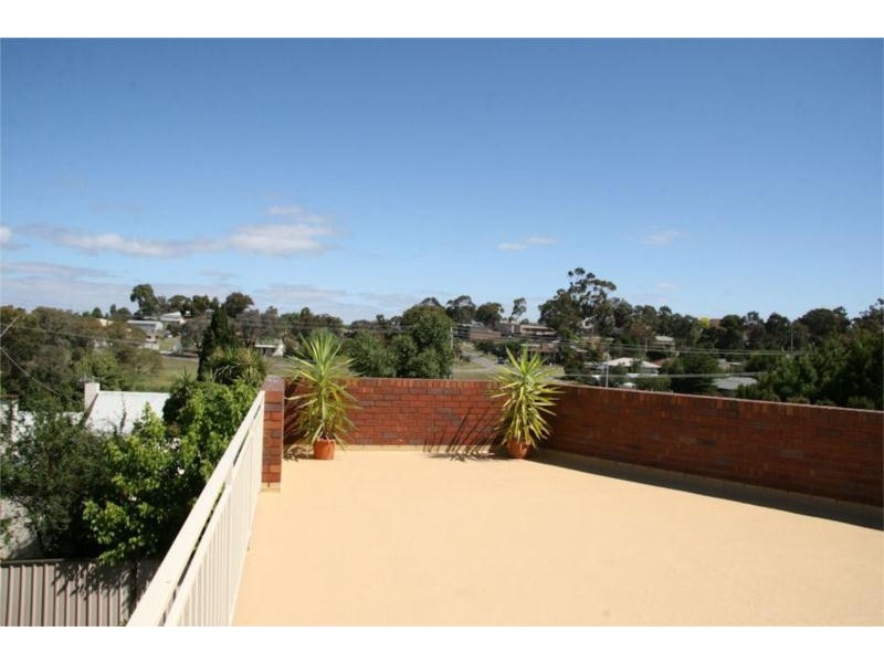 2 Sterry Street, Golden Square VIC 3555