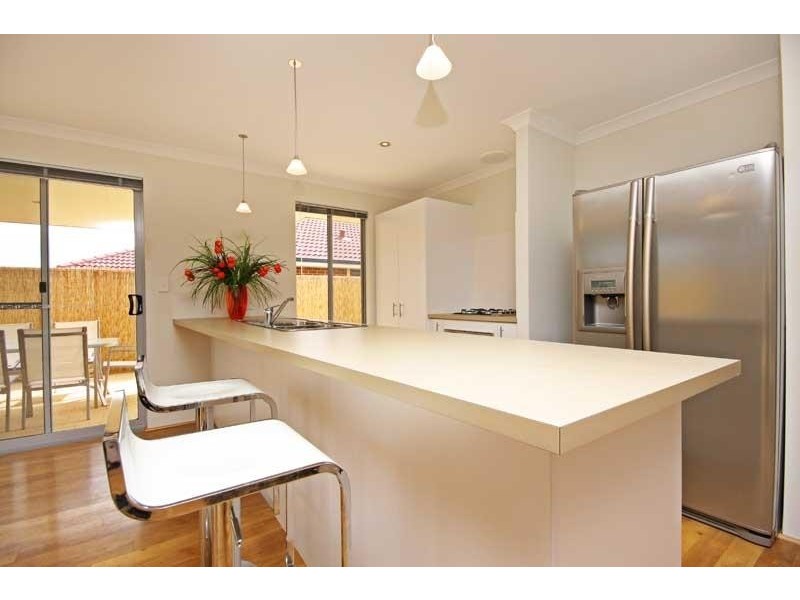 7 Lavinia Crescent, Secret Harbour WA 6173