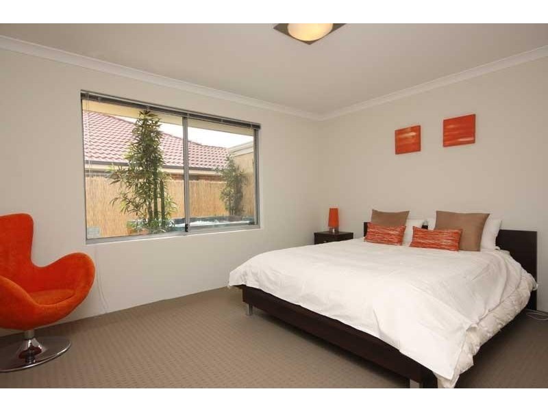 7 Lavinia Crescent, Secret Harbour WA 6173