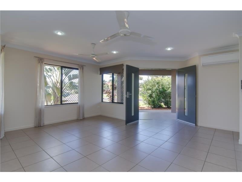 27 Angor Road, Trinity Park QLD 4879