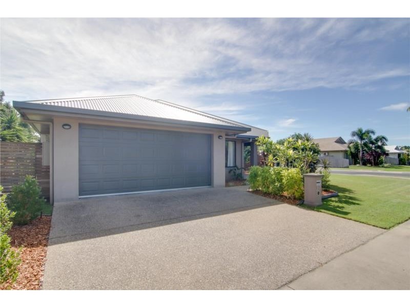 27 Angor Road, Trinity Park QLD 4879