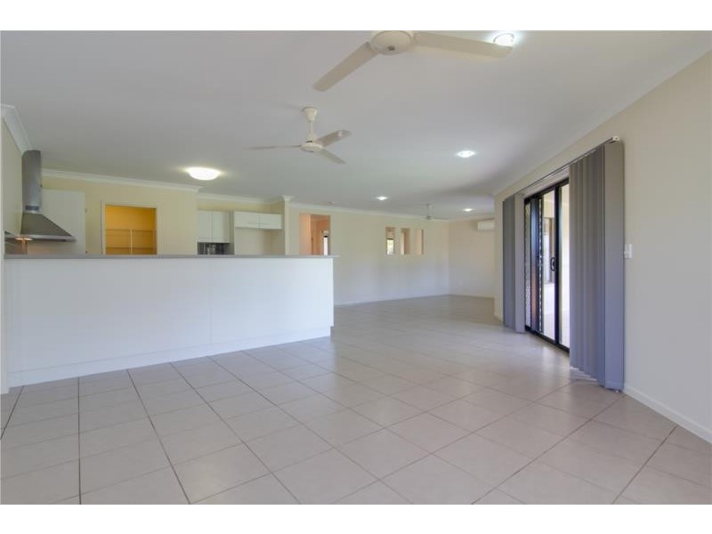 27 Angor Road, Trinity Park QLD 4879