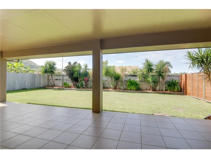 27 Angor Road, Trinity Park QLD 4879