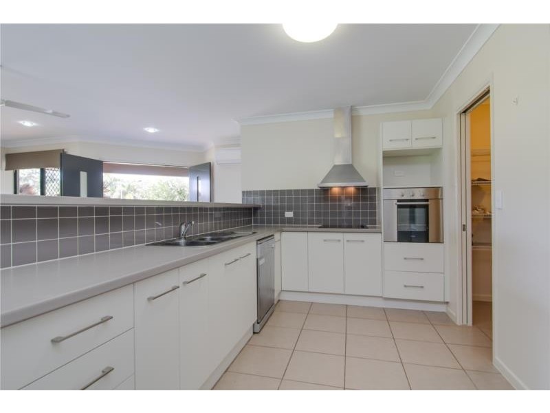 27 Angor Road, Trinity Park QLD 4879