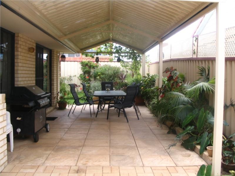 16 Peppertree Close, Wannanup WA 6210