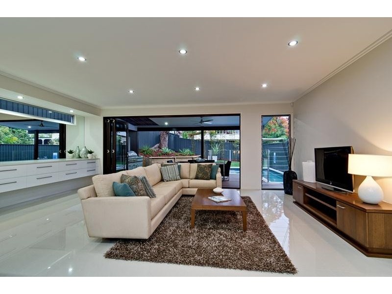 36 Philip Street, Hawthorne QLD 4171