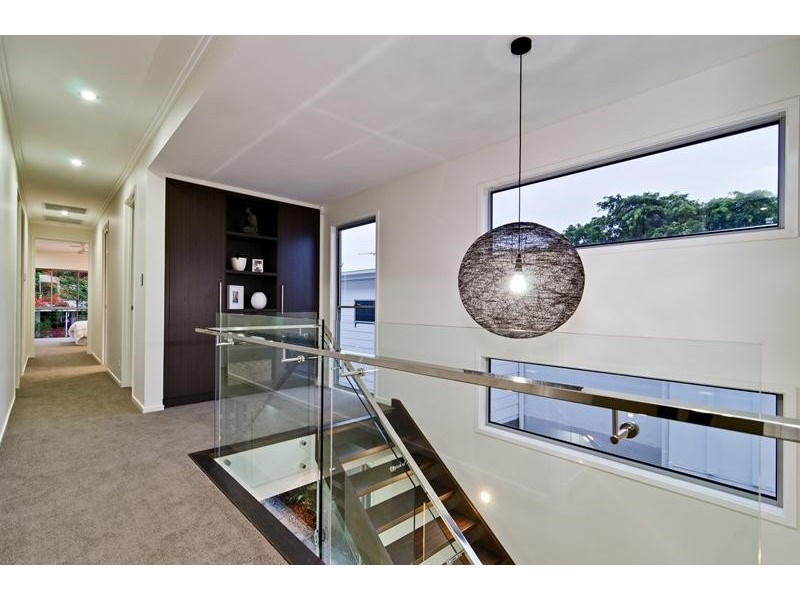 36 Philip Street, Hawthorne QLD 4171