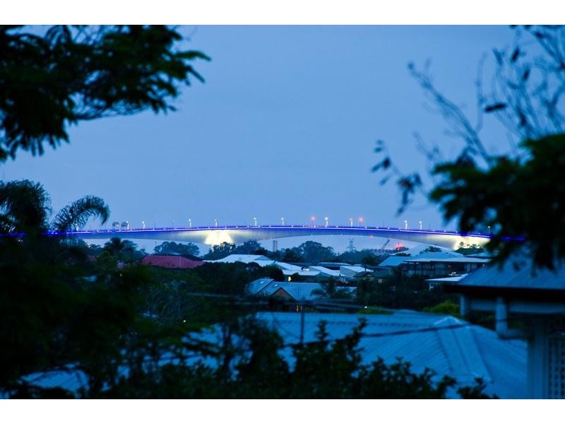 36 Philip Street, Hawthorne QLD 4171