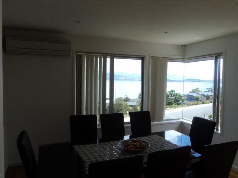 690 Oceana Drive, Tranmere TAS 7018