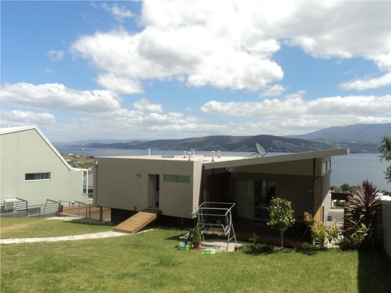 690 Oceana Drive, Tranmere TAS 7018