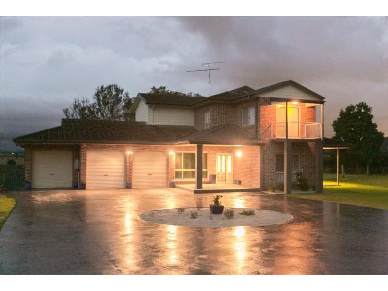 197 Willeroo Drive, Windsor Downs NSW 2756