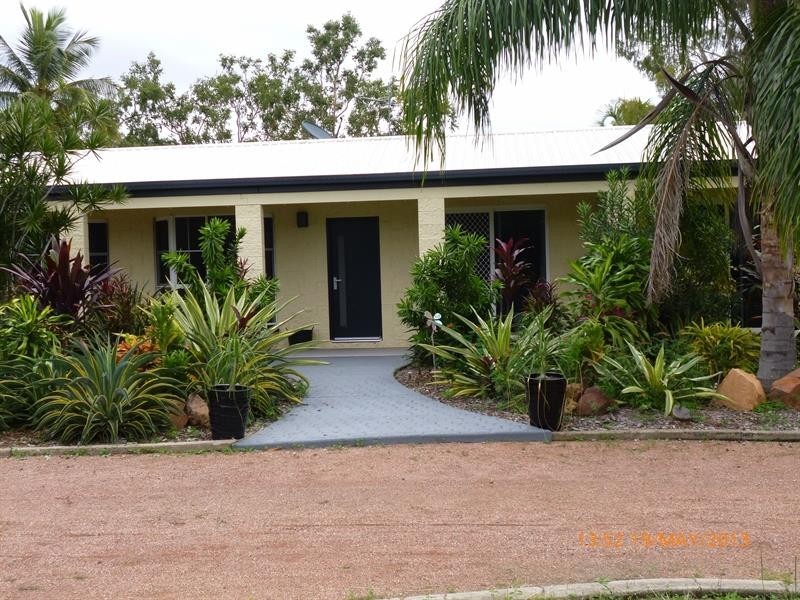 122 Mt Low Parkway, Mount Low QLD 4818
