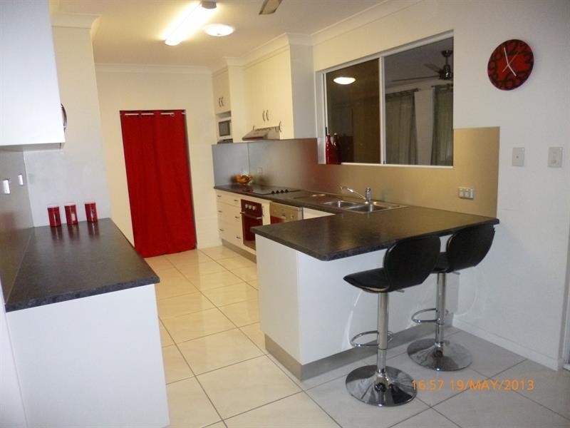 122 Mt Low Parkway, Mount Low QLD 4818