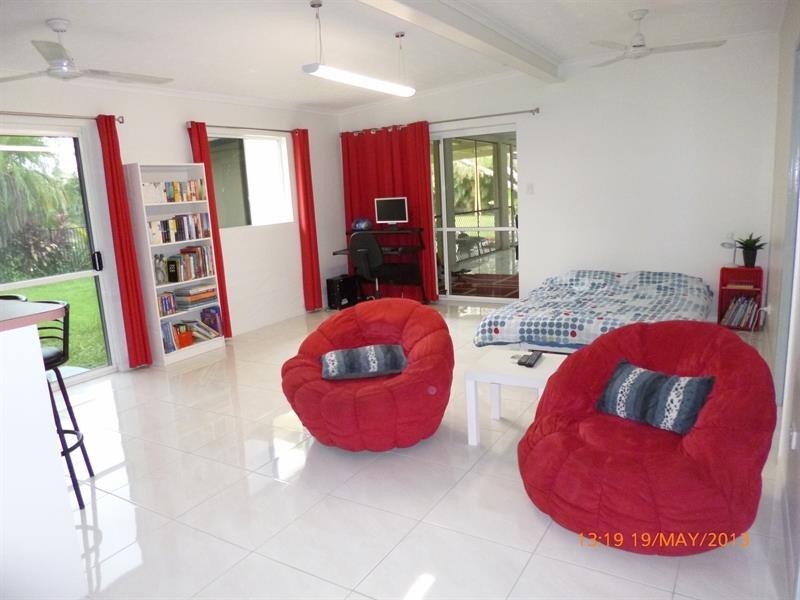 122 Mt Low Parkway, Mount Low QLD 4818